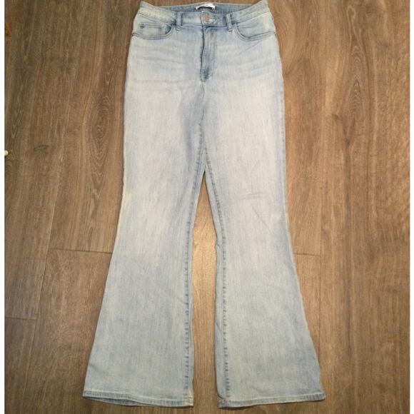 Textile Elizabeth & James High Rise Flare jeans 10-30 flaw read - Picture 1 of 5
